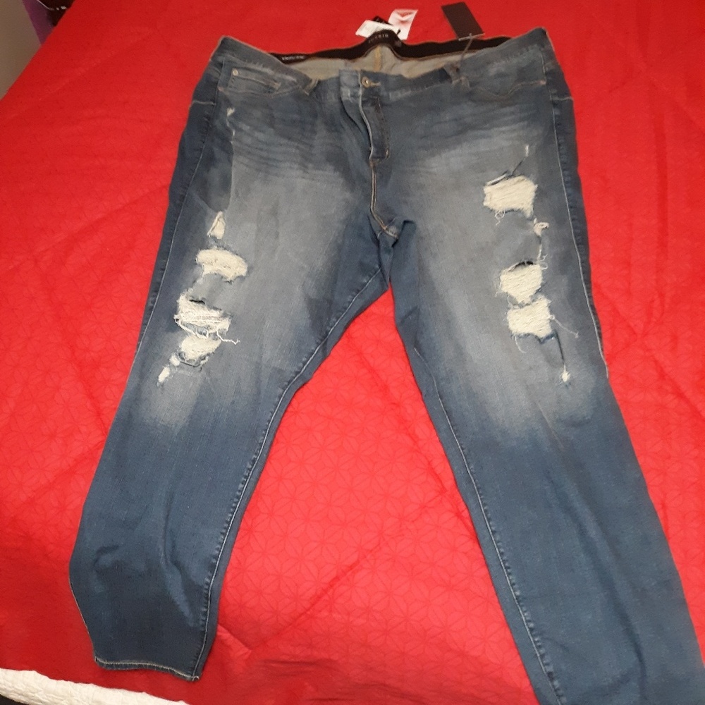 30T Bombshell Skinny Jeans Torrid - Picture 1 of 3